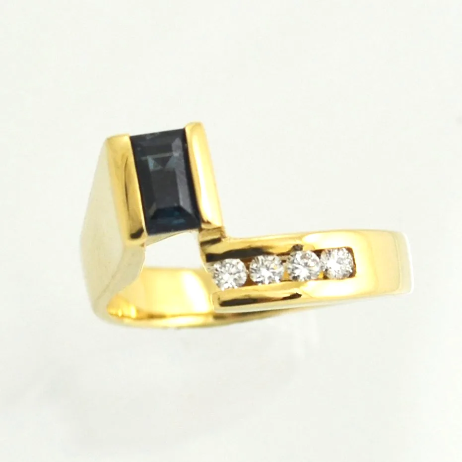 14K Alexandrite Offset Ring by Sharon Teaman — view 2