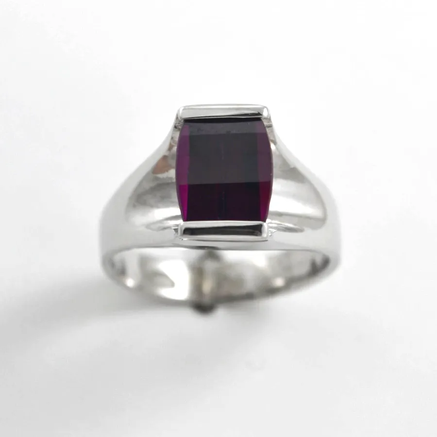 14K W Rhodolite Garnet Opposed Bar (Roll Top) Ring by Sharon Teaman