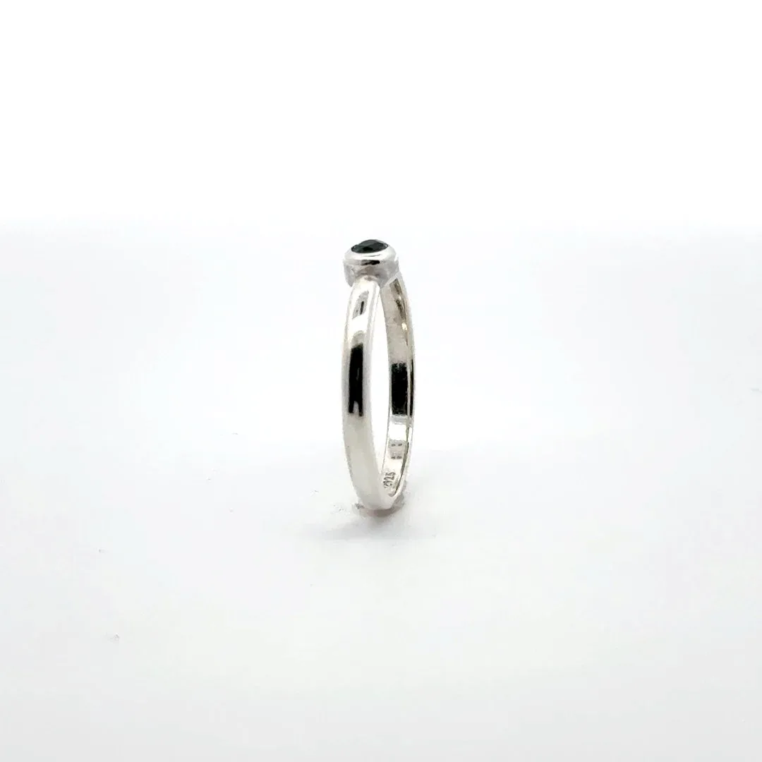Dainty Green Tourmaline Bezel Ring by Sharon Teaman — view 4