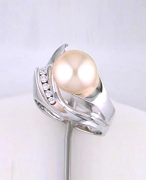 Ester Butter Pearl Ring by Sharon Teaman