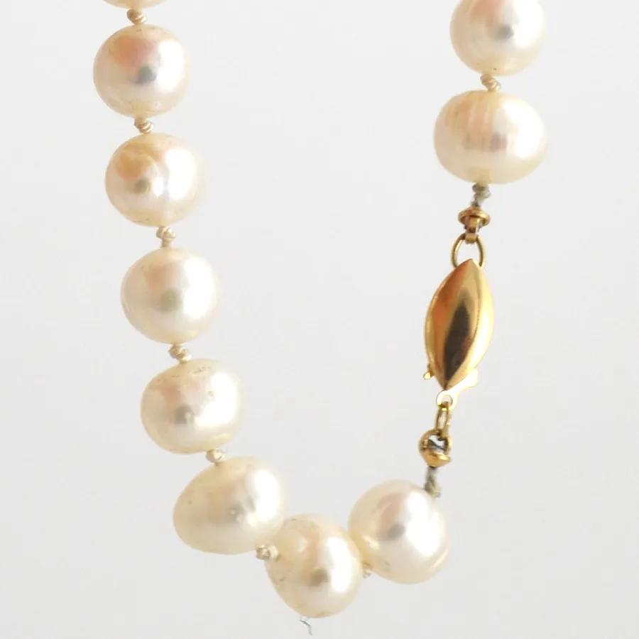 Freshwater White Pearl Bracelet by Sharon Teaman