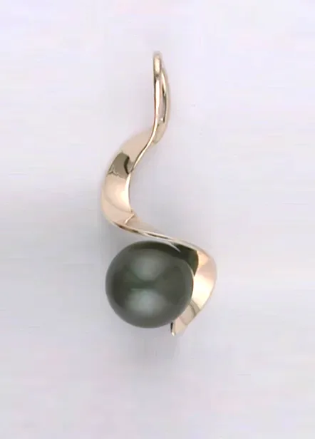 Kennedy Black Tahitian Pearl Necklace by Sharon Teaman — view 2