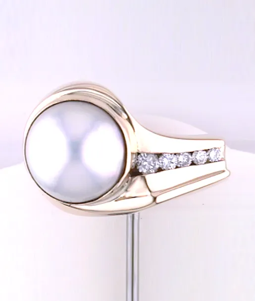 Margot Mabe Pearl Ring by Sharon Teaman