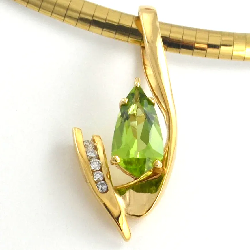 Peridot Pendant (Rounded Kite) by Sharon Teaman