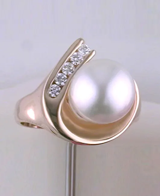 Portia White South Sea Pearl by Sharon Teaman — view 2