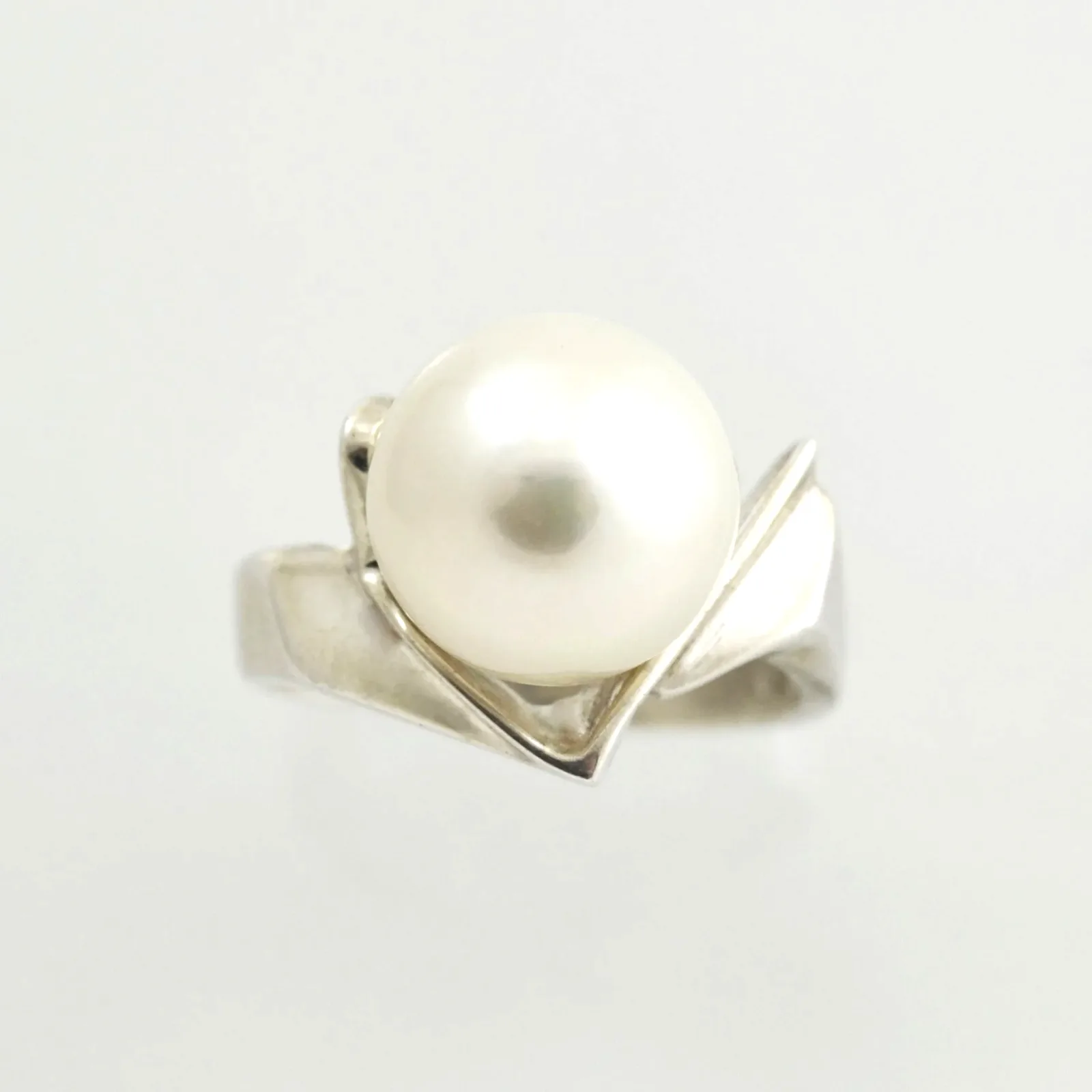 SSFreshwater White Pearl Ring by Sharon Teaman — view 2